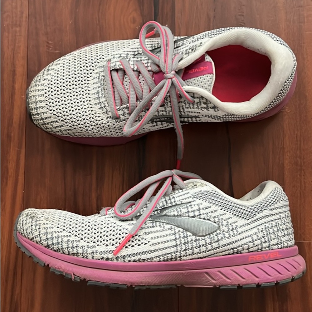 Brooks Women's Running Shoes - Gray and Pink